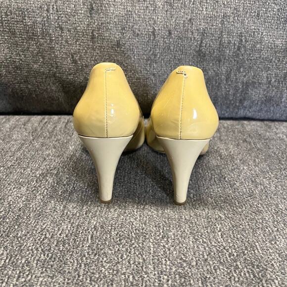 Gianni Bini Patent Leather Pumps 10M Classic Tan Heel Business Shoes Round Toe - Picture 4 of 11